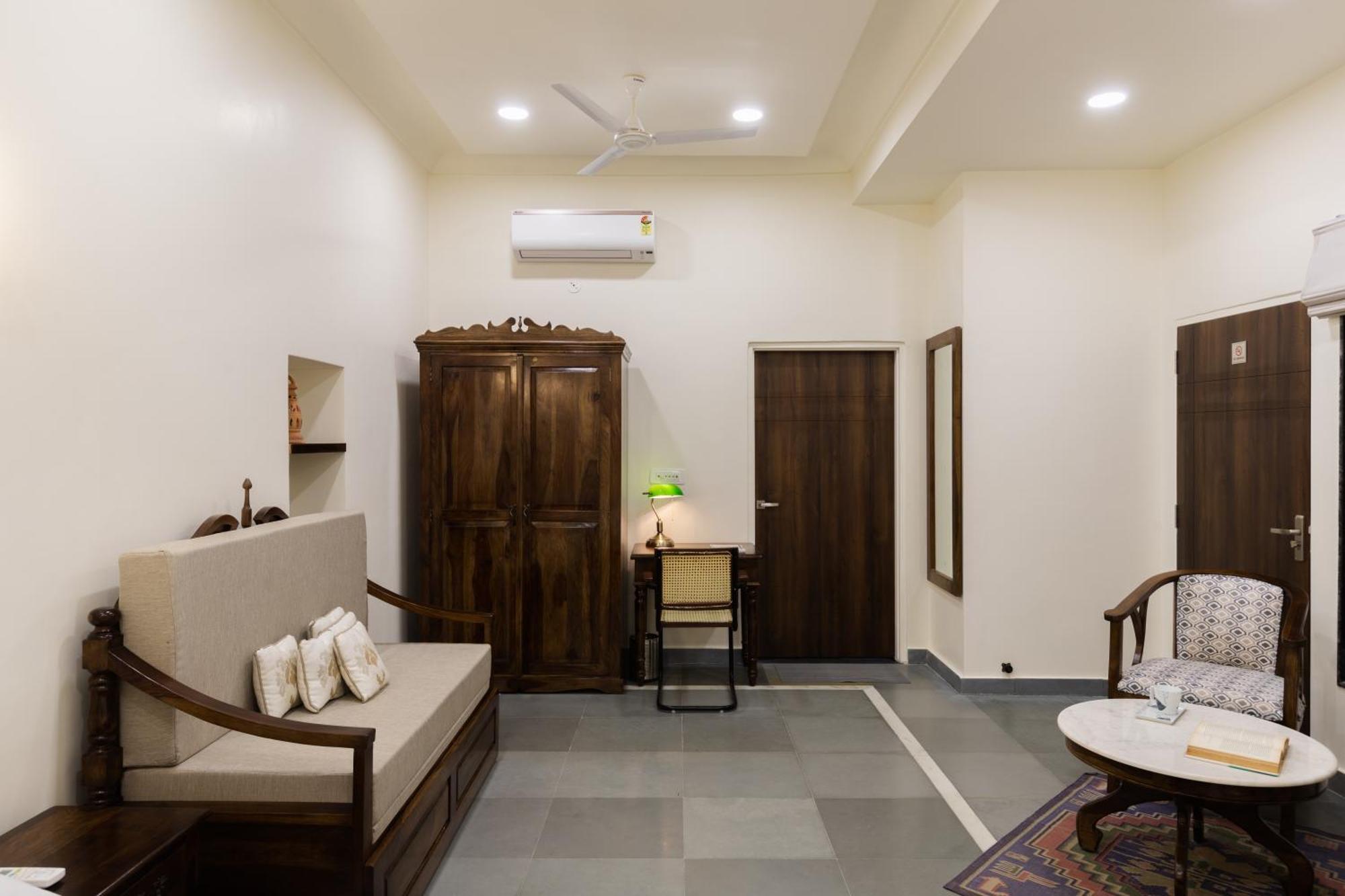 Heart Of The City Homestay By Rashmi Jaipur Buitenkant foto